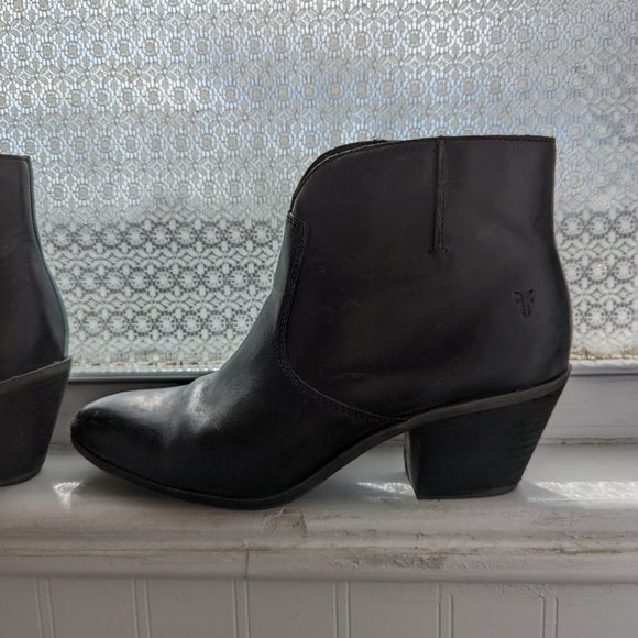 Frye Jennifer Bootie - Picture 3 of 4